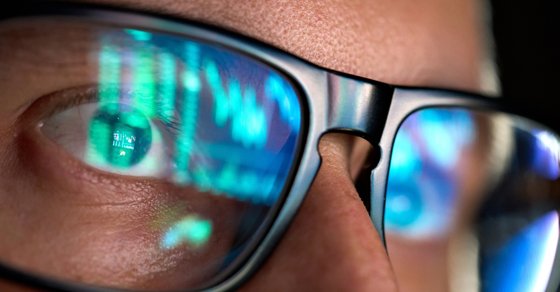 tax platform that uses Artificial intelligence reflected on the spectacles of a tax payer