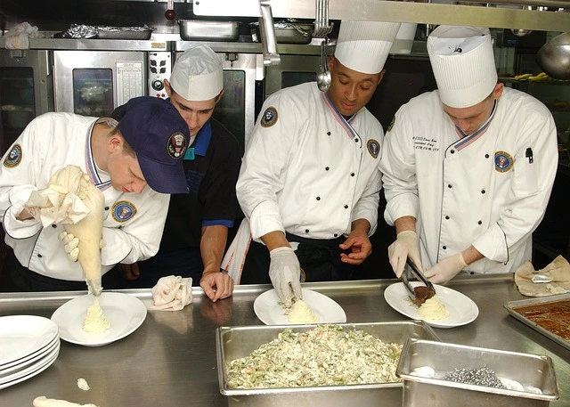 Culinary-students-in-class Culinary students in class