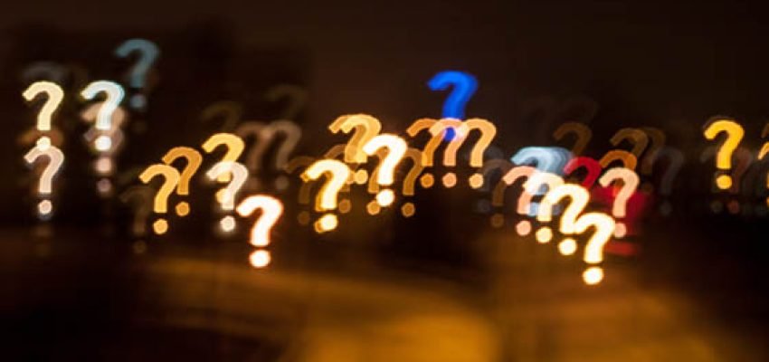 questions marks to show confusion whether a business should incorporate